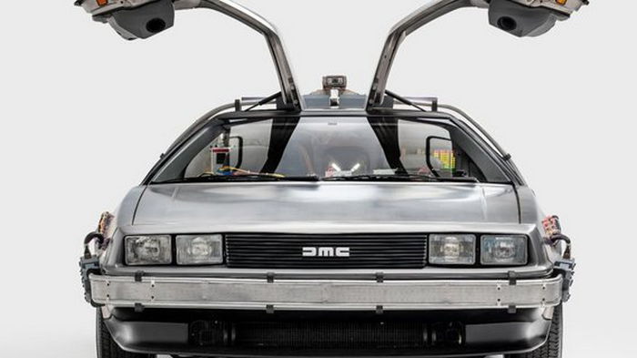 В США перевыпустят автомобиль DeLorean, известный по фильму Назад в будущее