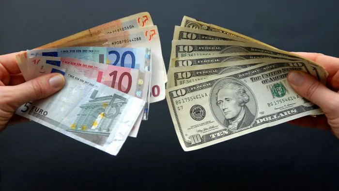 НБУ повысил курс доллара, евро обновил максимум