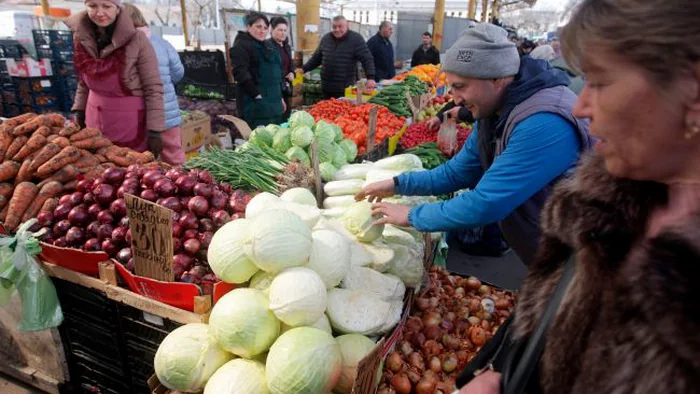 Инфляция в Украине осталась на минимуме: что подешевело и подорожало за месяц