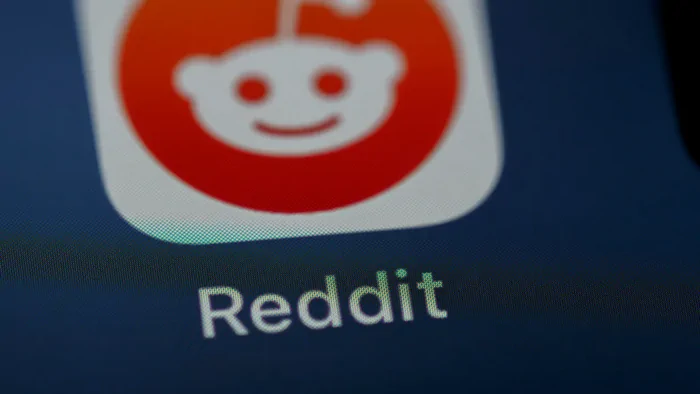 OpenAI заключила соглашение с Reddit об искусственном интеллекте к тредам пользователей