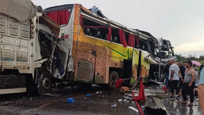 В Турции автобус попал в ДТП: 10 погибших, 39 травмированных