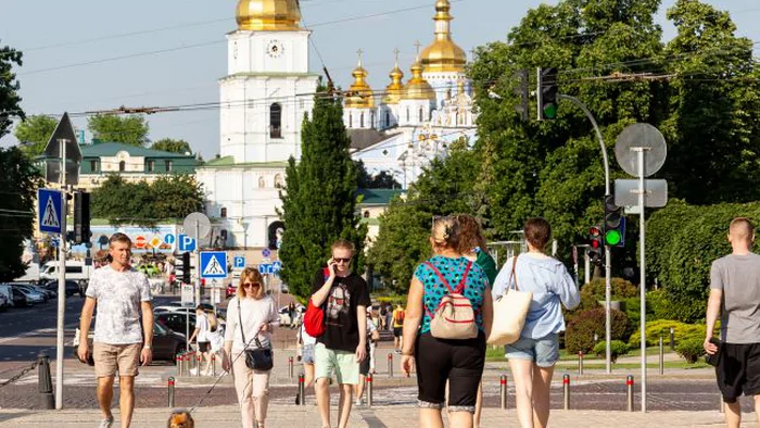 Жара и дожди в двух регионах. Синоптики дали прогноз на завтра