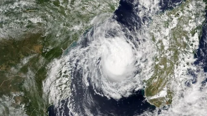 Самый длинный циклон в истории: назван рекордсмен среди штормов, продержавшийся 36 дней