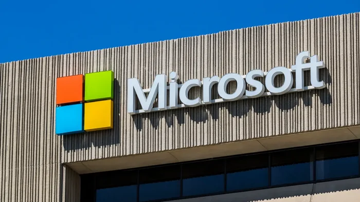 Руководитель ИИ Microsoft считает, что можно воровать информацию в публичном доступе